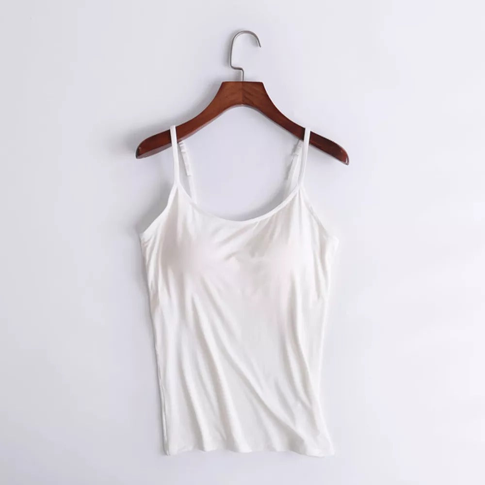 <p>🔥2 IN 1🔥<br />Tank With Built-In Bra</p>