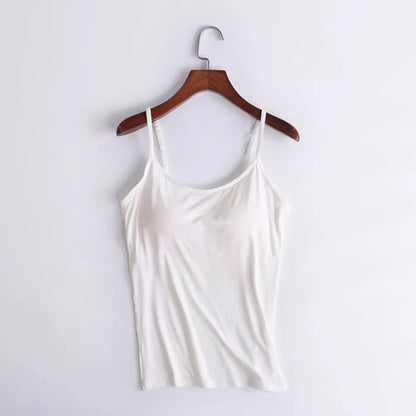 <p>🔥2 IN 1🔥<br />Tank With Built-In Bra</p>
