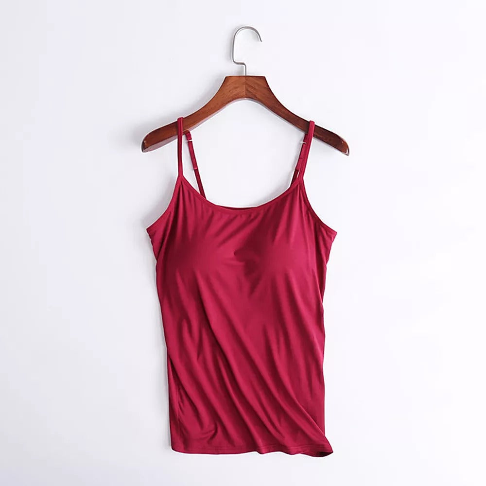 <p>🔥2 IN 1🔥<br />Tank With Built-In Bra</p>