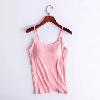 <p>🔥2 IN 1🔥<br />Tank With Built-In Bra</p>